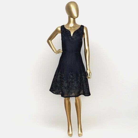 DKNY Size 10 Fit & Flare Embroidered Mesh Floral Dress in Black Cocktail Party - Picture 1 of 9